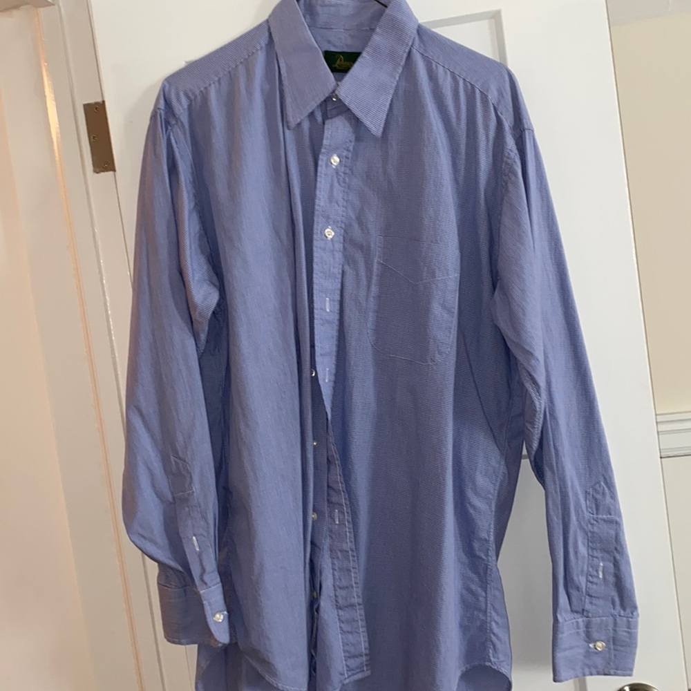 Men’s blue plaid button down
